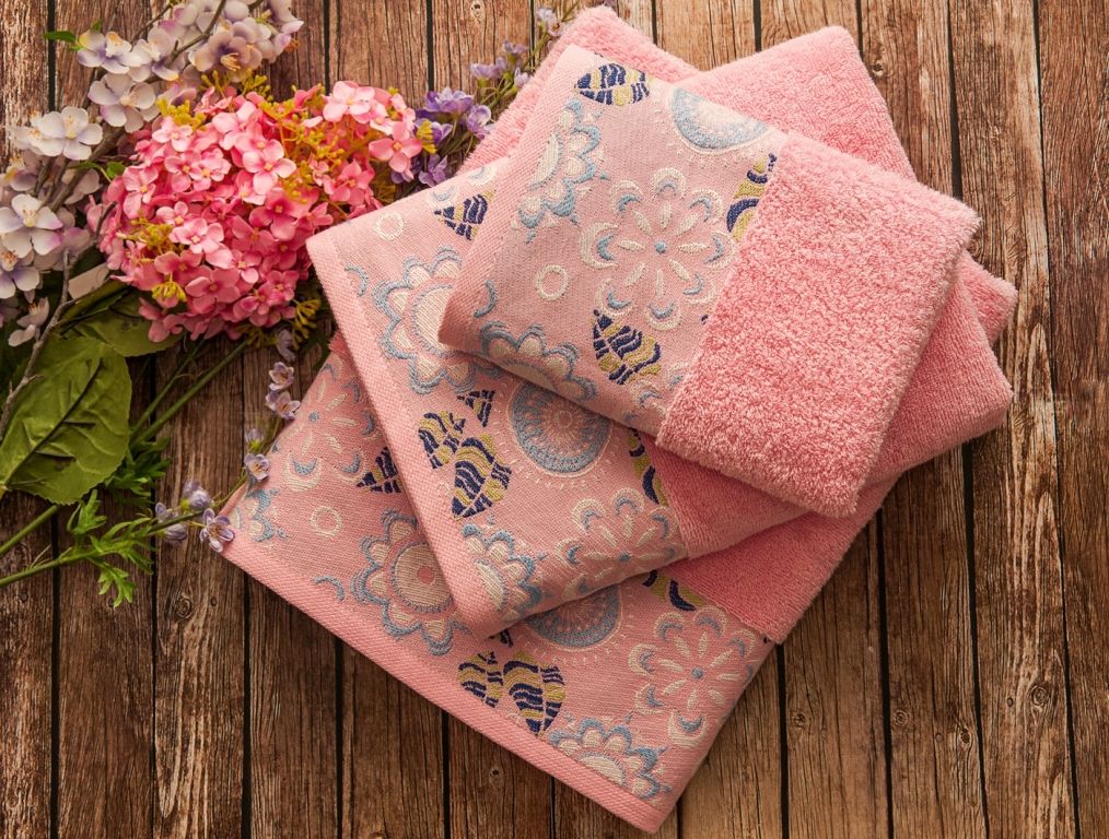MABELLA Pembe (розовый) полотенце банное